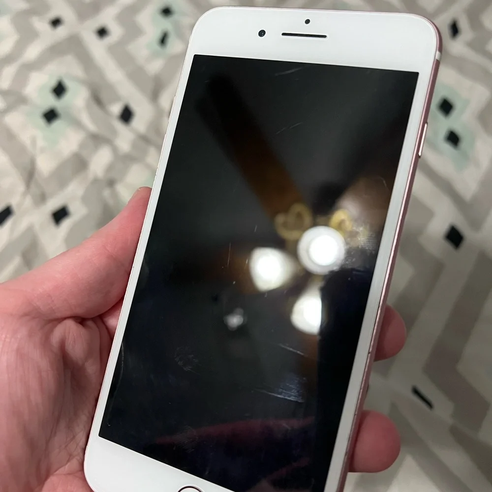 128GB Rose gold iPhone 7 Plus